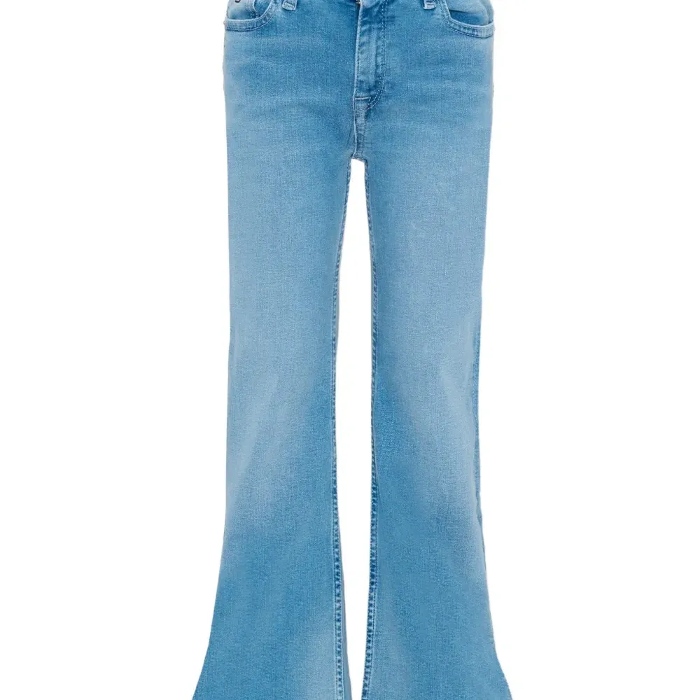 Джинсы с разрезами