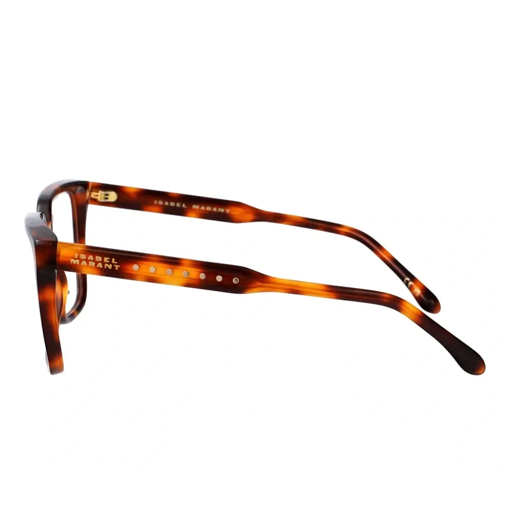 Очки в прямоугольной оправе