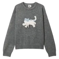 Свитер с аппликацией