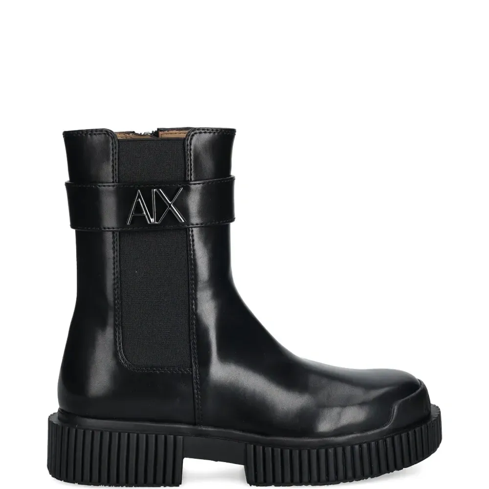 Ботинки с логотипной табличкой