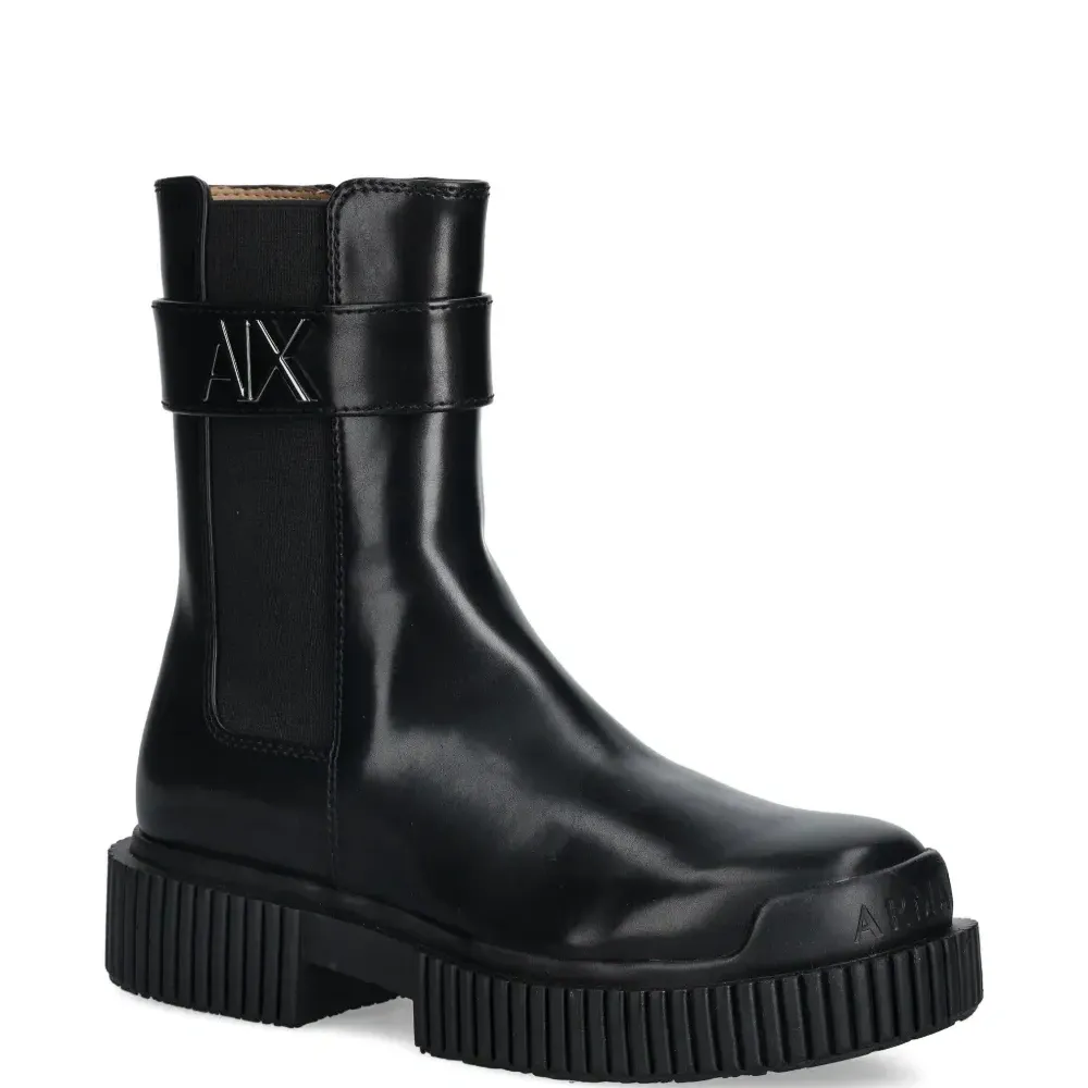 Ботинки с логотипной табличкой