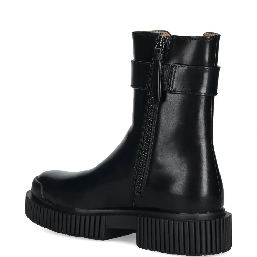 Ботинки с логотипной табличкой