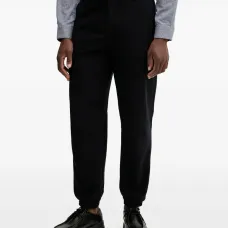 Брюки с металлической нашивкой-логотипом