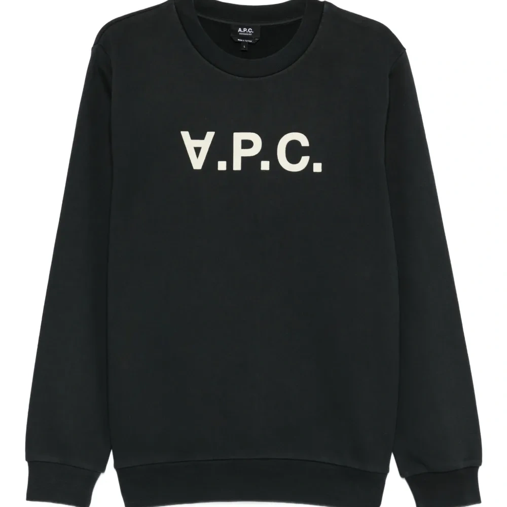 Свитшот с круглым вырезом