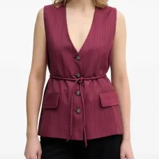 Жилет на пуговицах с V-образным вырезом и полосатым узором