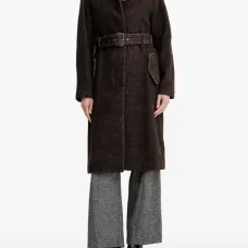 Однобортное пальто с поясом и воротником