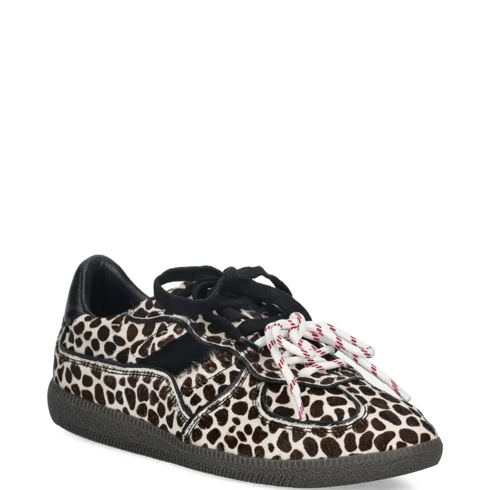 Кроссовки August на шнуровке