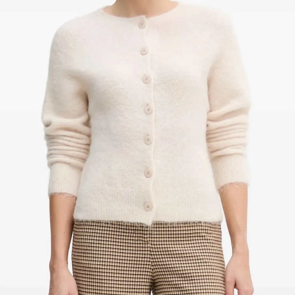 Кардиган на пуговицах