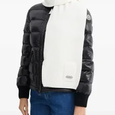 Шарф с нашивкой-логотипом Шарф с нашивкой-логотипом