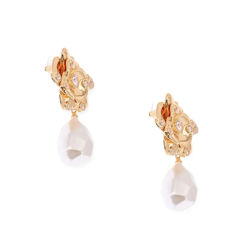 Серьги-подвески с жемчугом в форме цветка