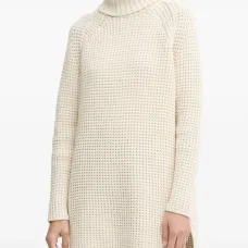 Вязаный свитер с воротником-гольф