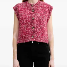 Вязаный жилет на пуговицах