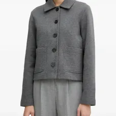 Пиджак с накладными карманами на пуговицах Пиджак с накладными карманами на пуговицах