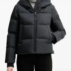 Стеганая куртка с капюшоном