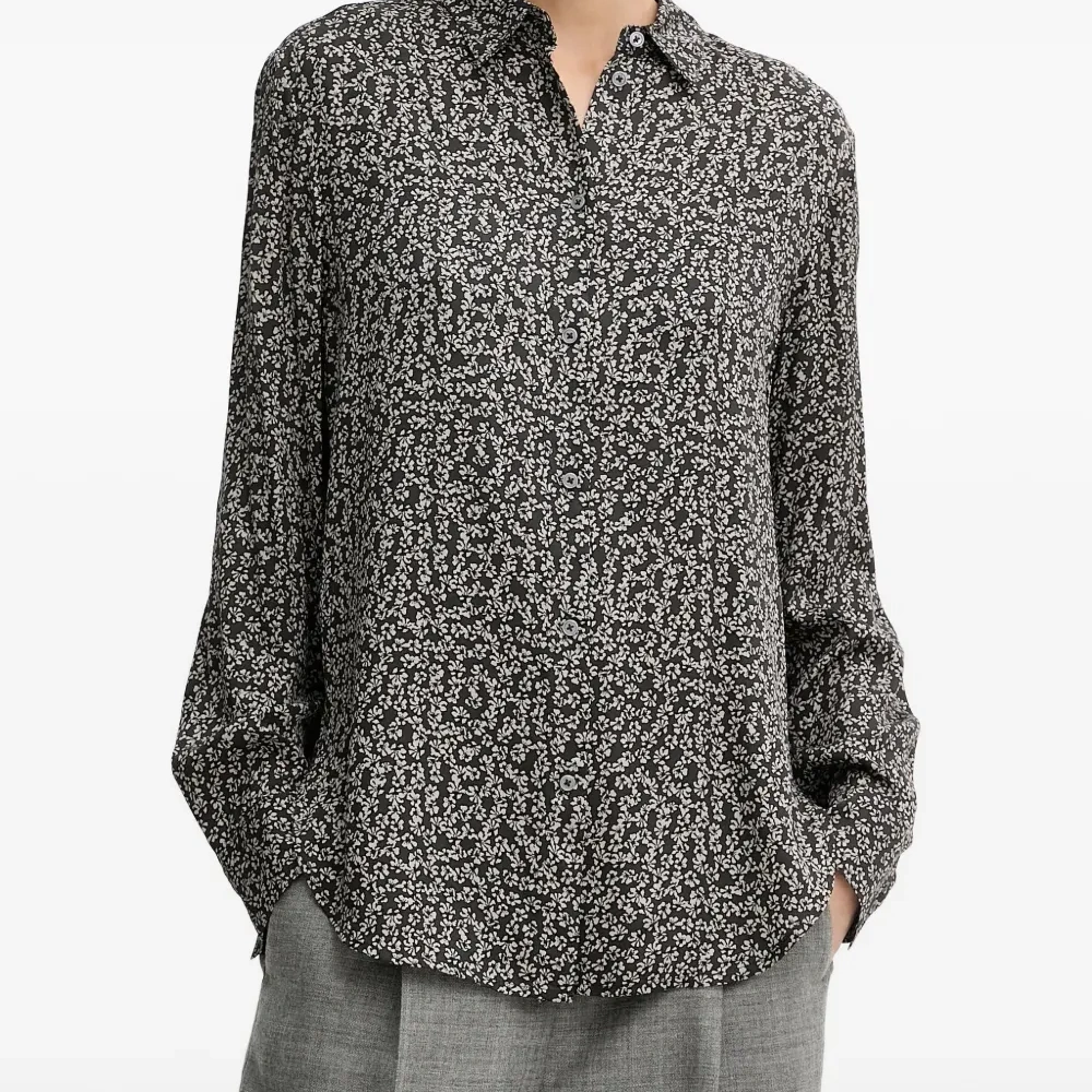 Рубашка с цветочным принтом