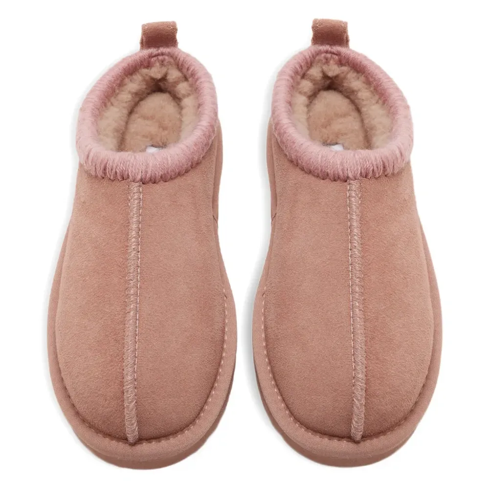 Тапочки с отделкой в виде язычка Тапочки с отделкой в виде язычка