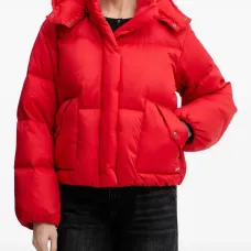 Дутый пуховик с капюшоном