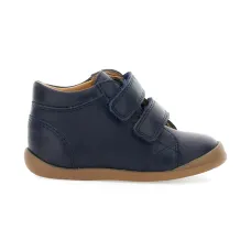 Кроссовки с тиснёным логотипом Кроссовки с тиснёным логотипом