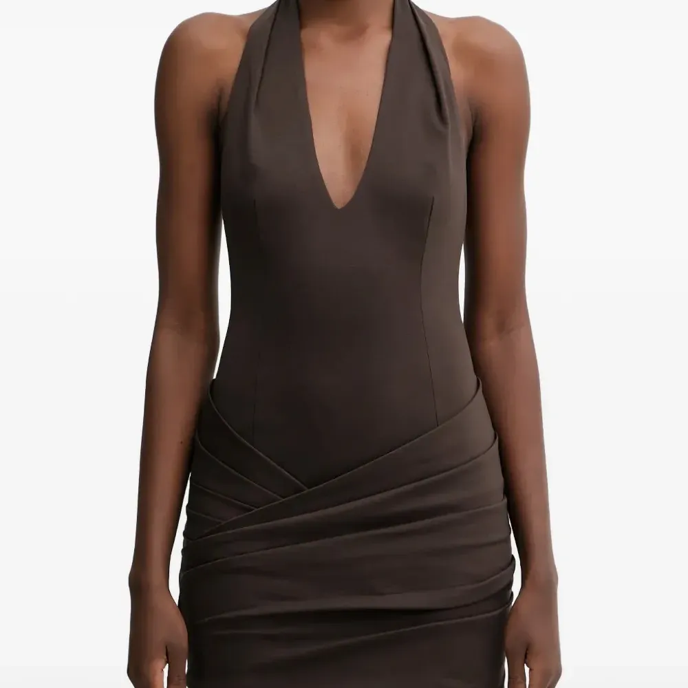 Платье Blanca на бретелях через шею с драпировкой