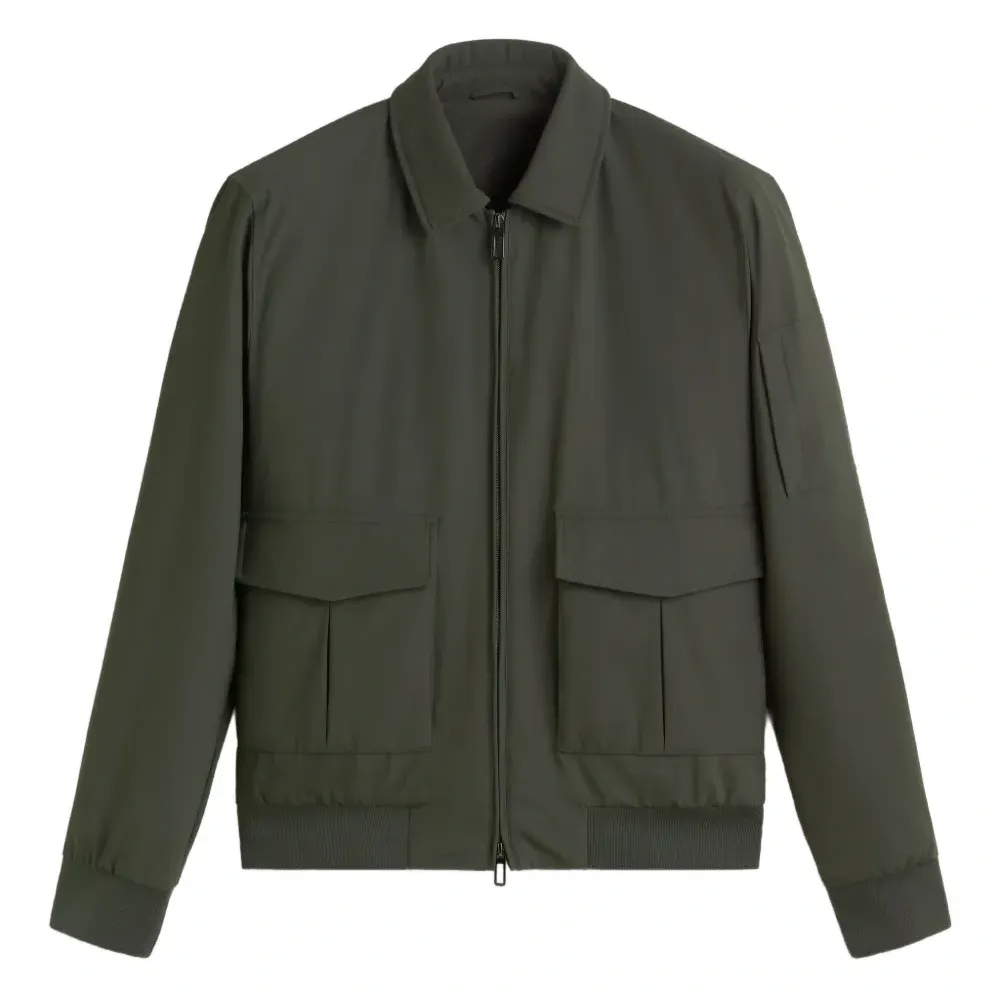 Куртка с воротником и карманами