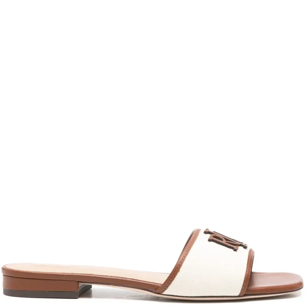 Сандалии с монограммой