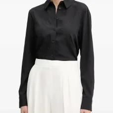 Блузка с вышитым воротником