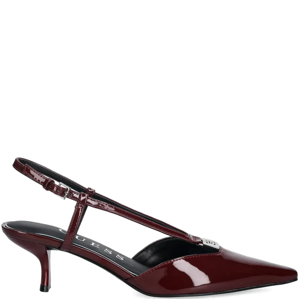 Туфли-лодочки на каблуке с ремешком и острым носком