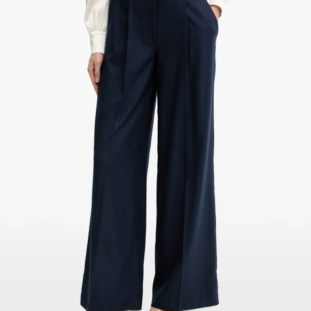 Брюки в полоску