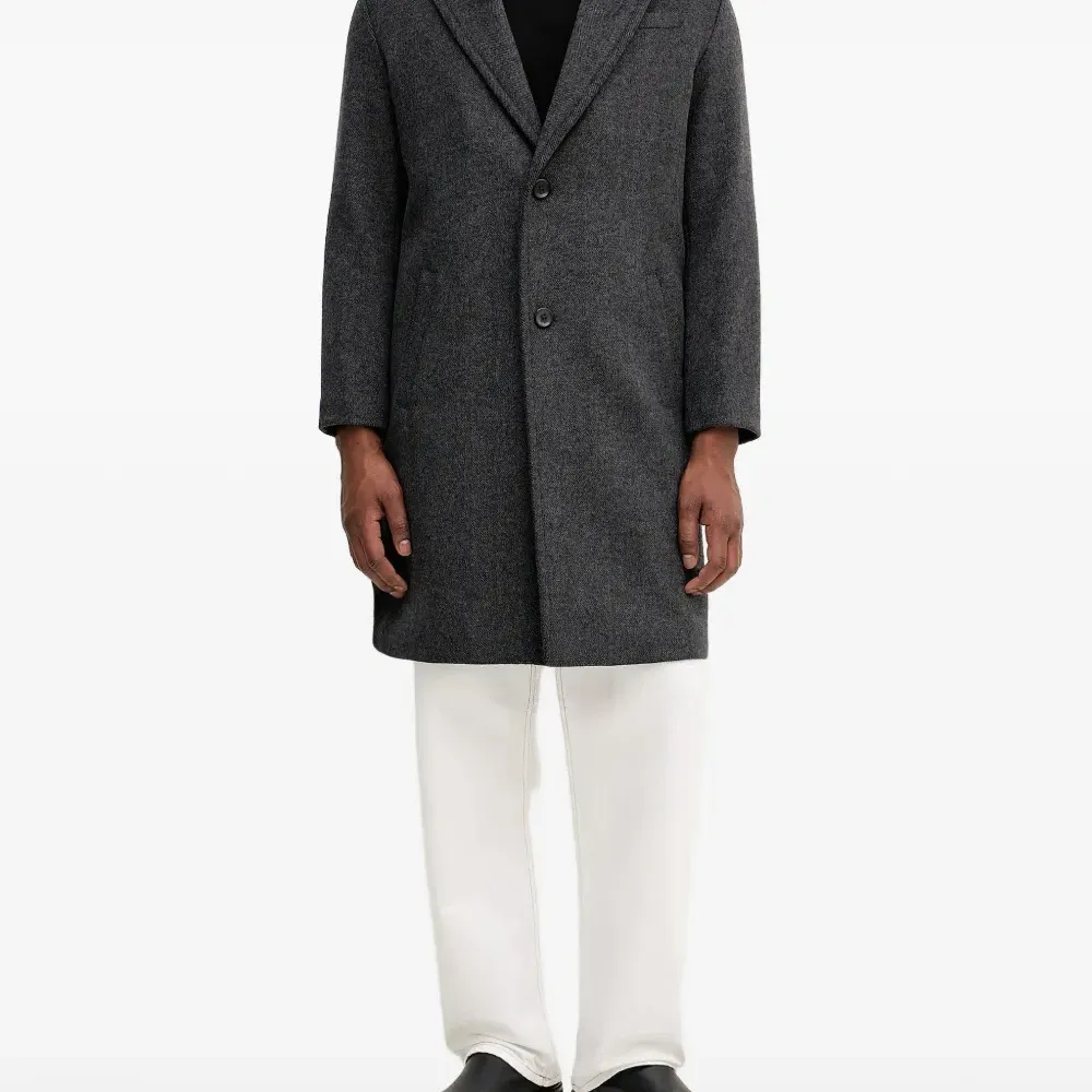 Однобортное пальто