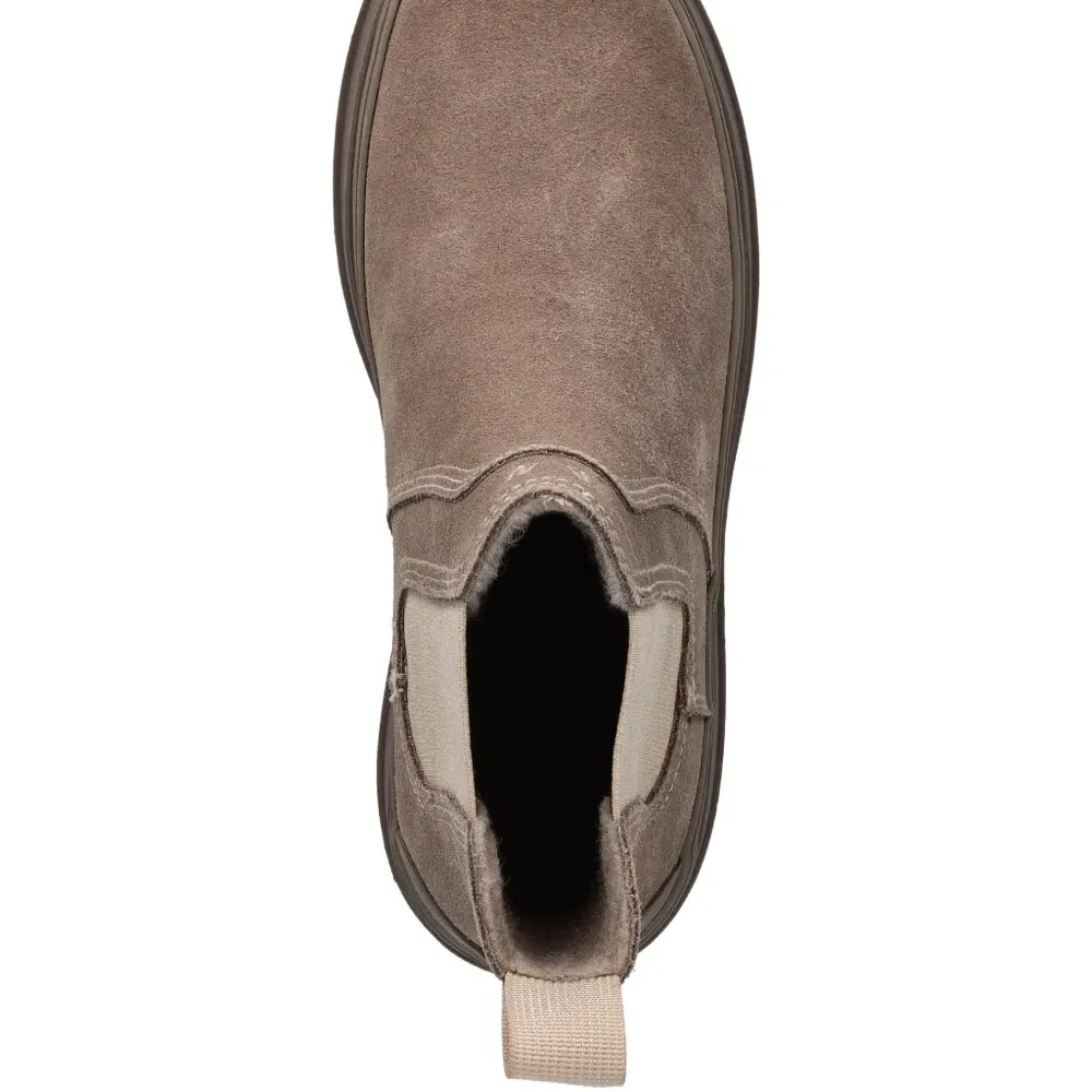 Челси на тракторной подошве с язычком для легкого надевания