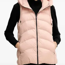 Стёганый жилет с капюшоном