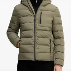 Стёганая куртка с прорезными карманами на молнии