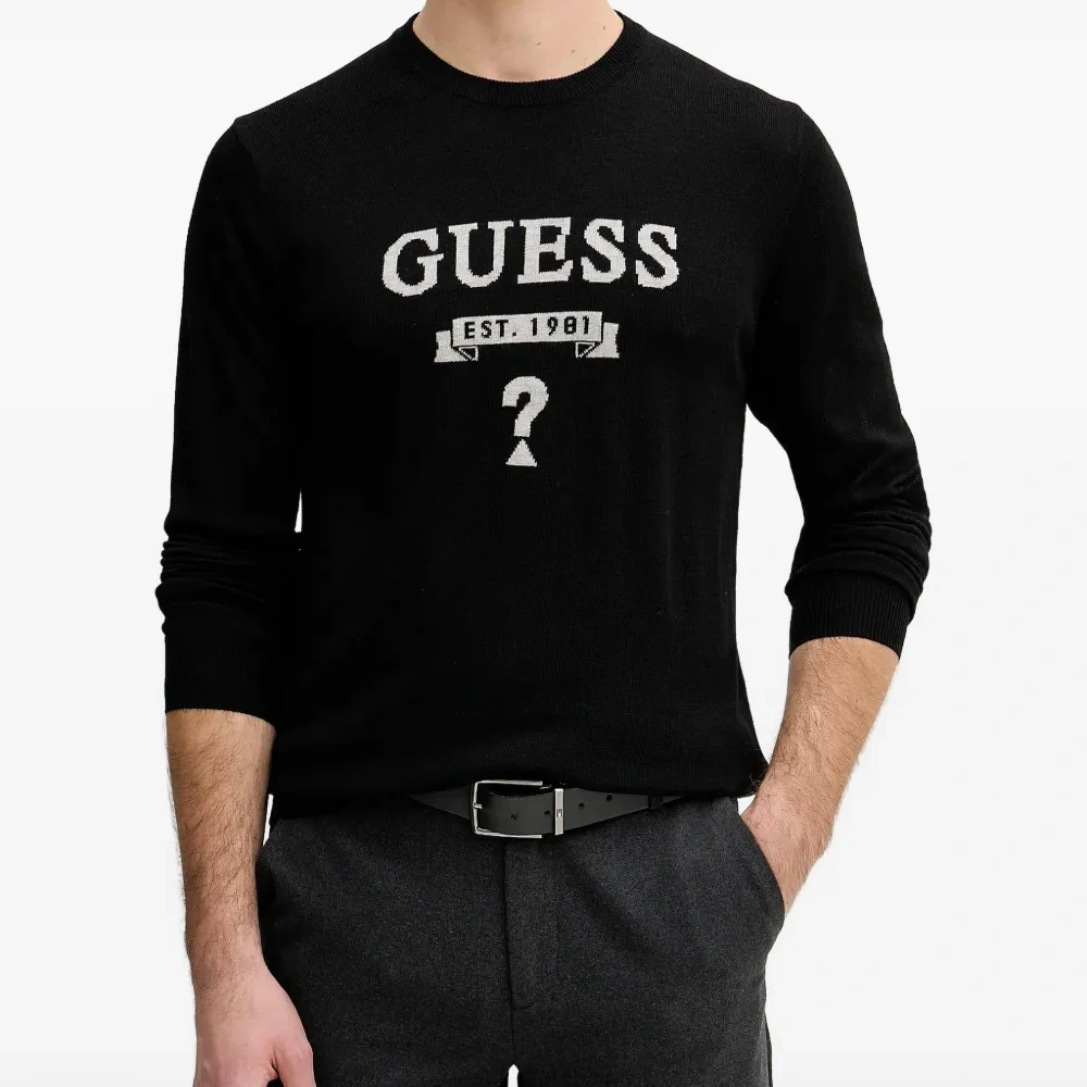 Джемпер с круглым вырезом и длинными рукавами