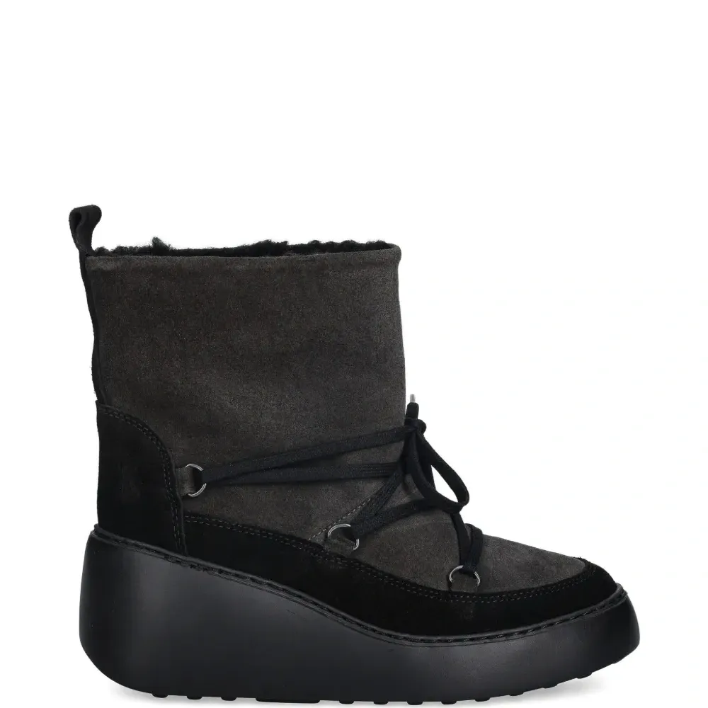 Ботинки на платформе со шнуровкой