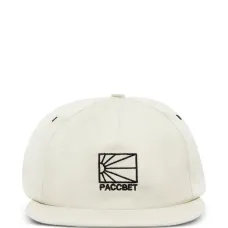 Бейсболка с вышитым логотипом Бейсболка с вышитым логотипом