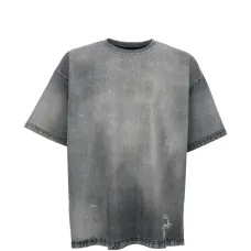 Футболка с искусственными потертостями