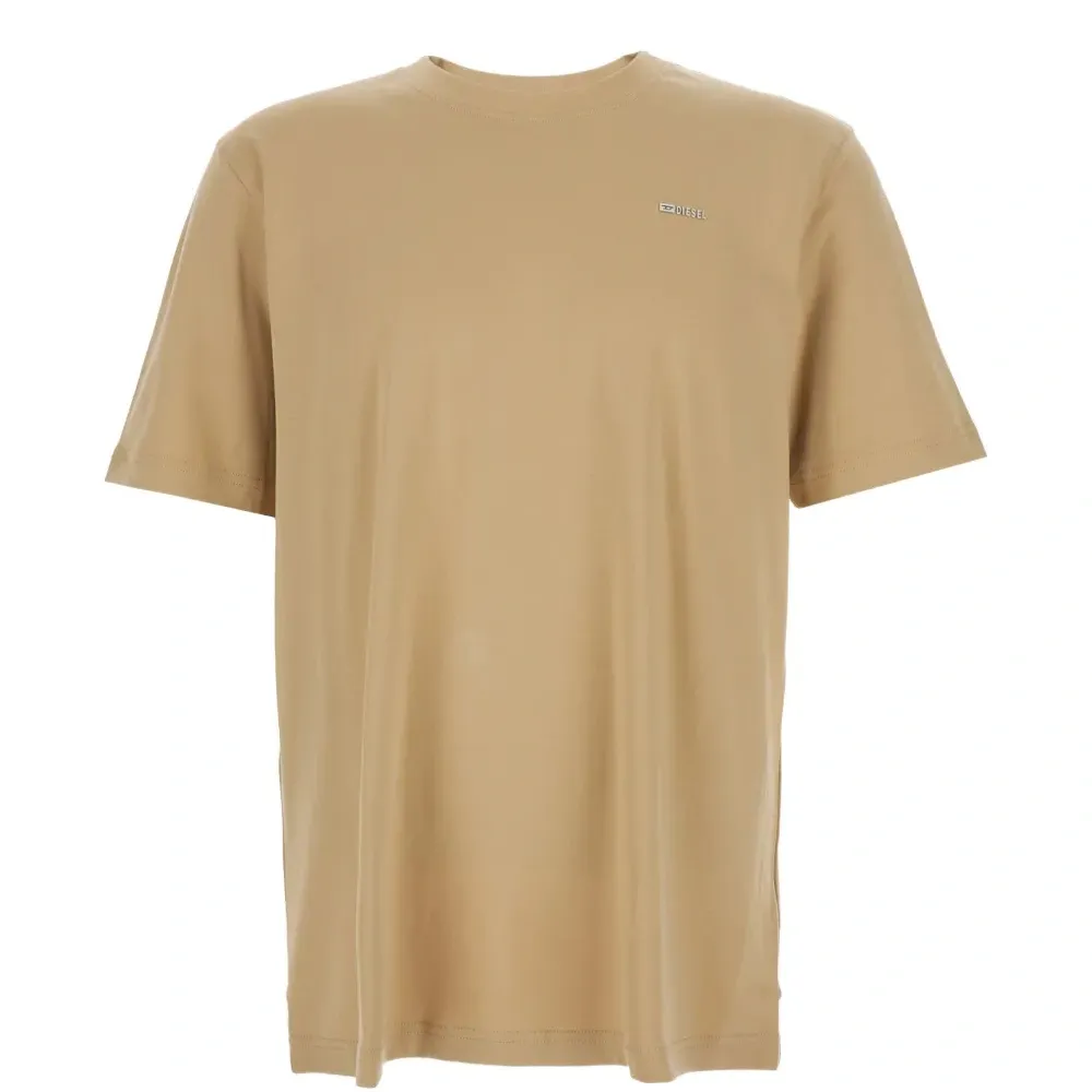 Футболка с логотипом