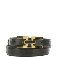 Кожаный ремень с пряжкой