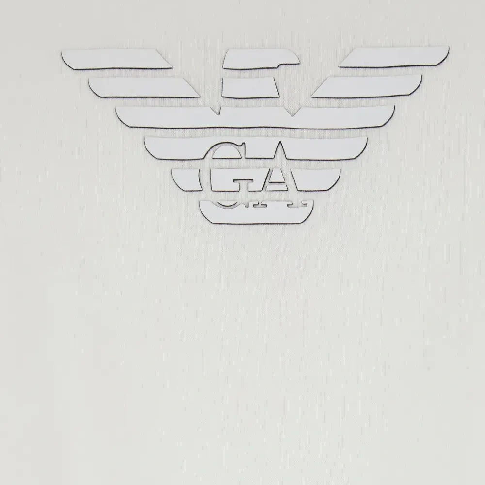 Футболка с нашивкой-логотипом