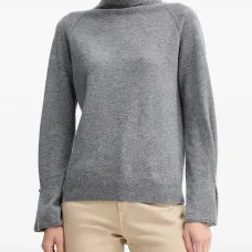 Шерстяной свитер с воротником-гольф