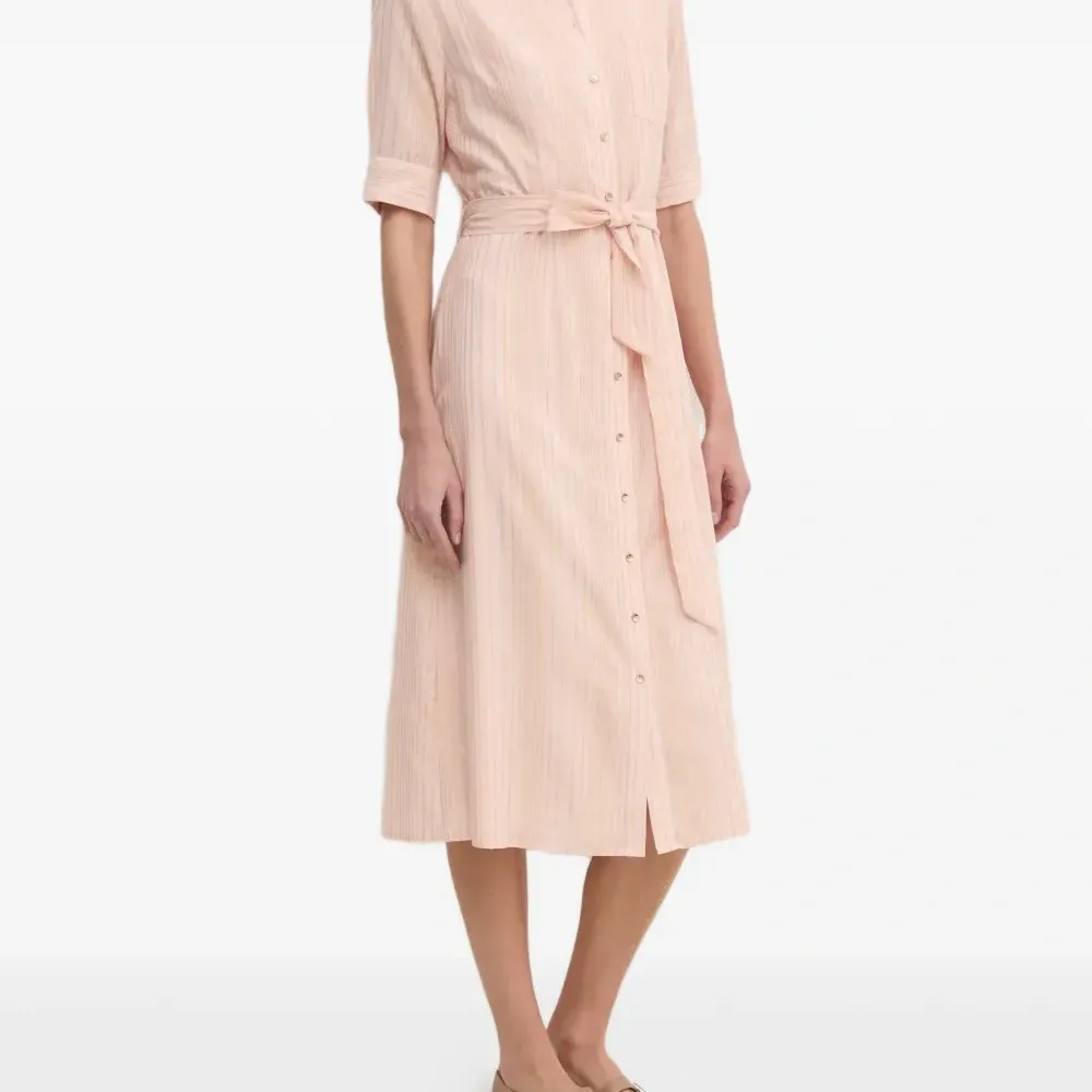 Платье-рубашка в полоску с поясом