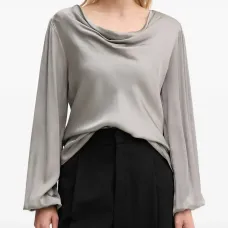 Топ с длинными рукавами и воротником-капюшоном Топ с длинными рукавами и воротником-капюшоном