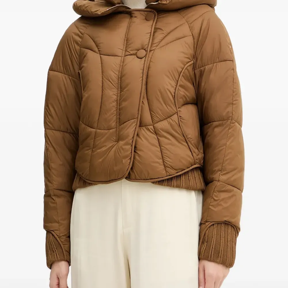 Стеганая куртка с капюшоном