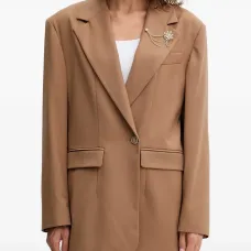 Длинный пиджак с украшением в виде короны