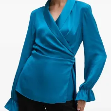 Топ с запахом и оборками Топ с запахом и оборками