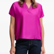 Топ с V-образным вырезом