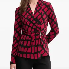 Блузка с геометрическим узором