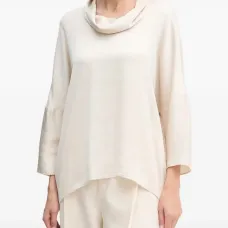 Блузка с воротником-качелью и пуговицами