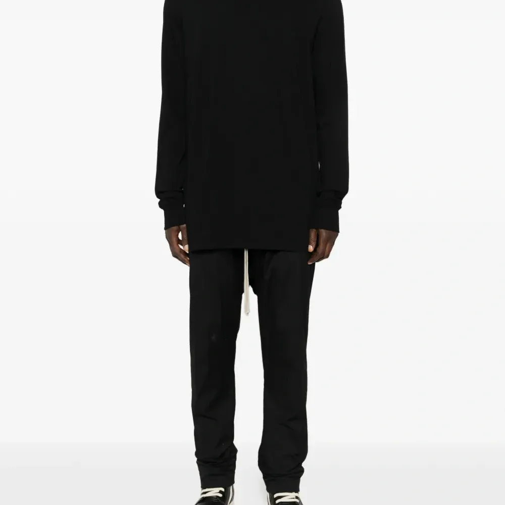 Футболка с длинными рукавами