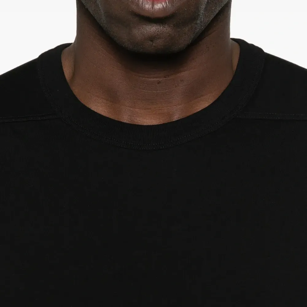 Футболка с длинными рукавами